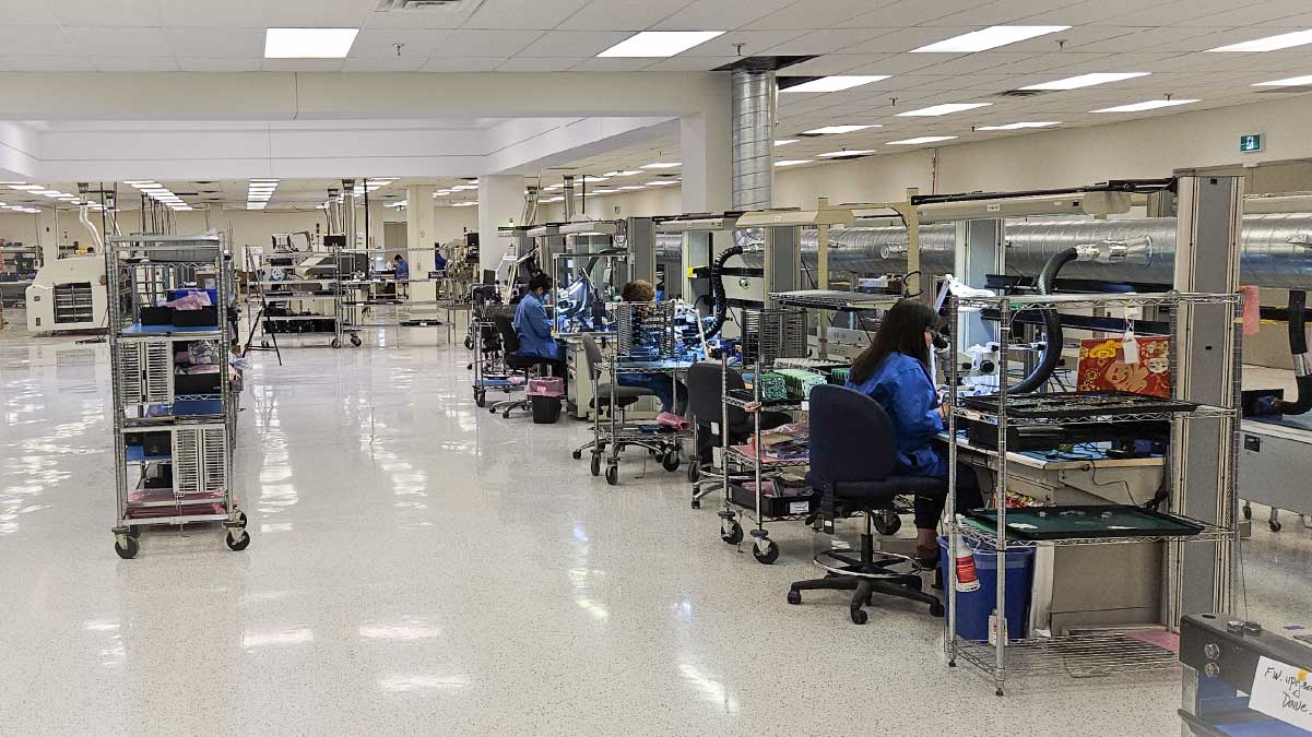 Syntronic – manufacturing operations in Ontario Canada – Bild i text 1